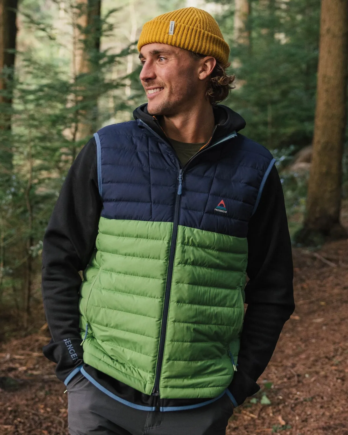 Insulated|Passenger Ashland Down Recycled Vest - Rich Navy/Pear Green RichNavy/PearGreen