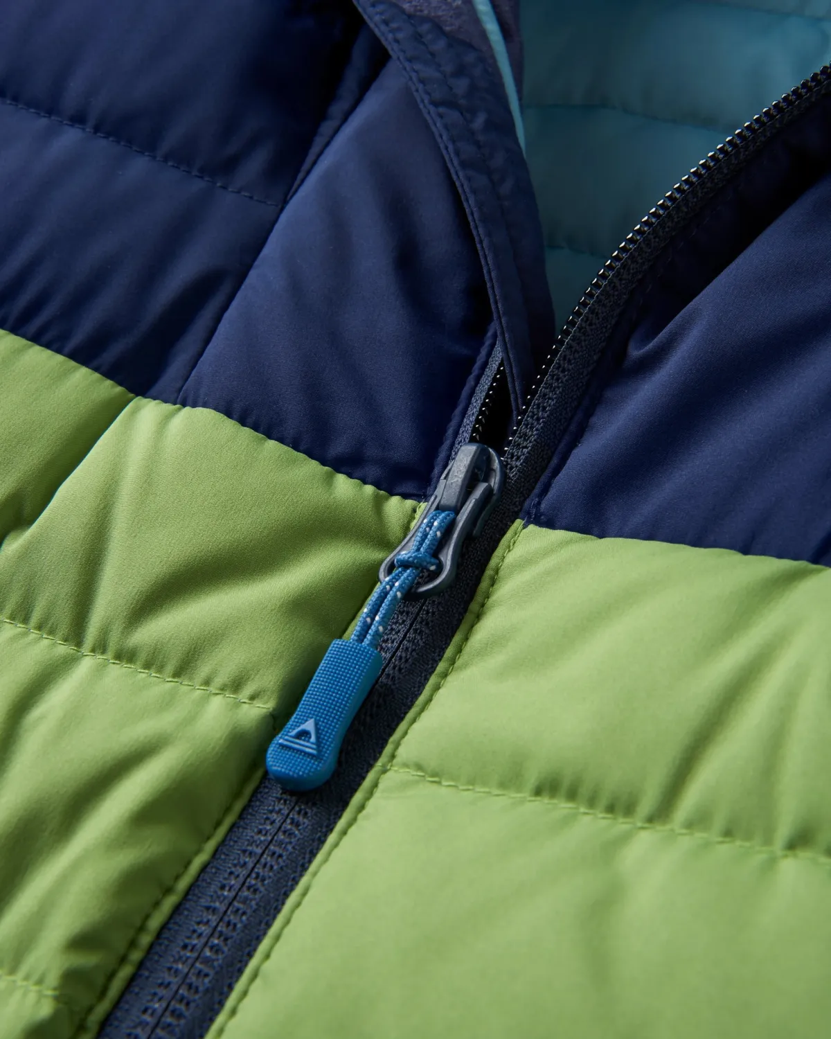 Jackets|Outdoor Active|Passenger Ashland Recycled Down Jacket - Rich Navy/Pear Green RichNavy/PearGreen