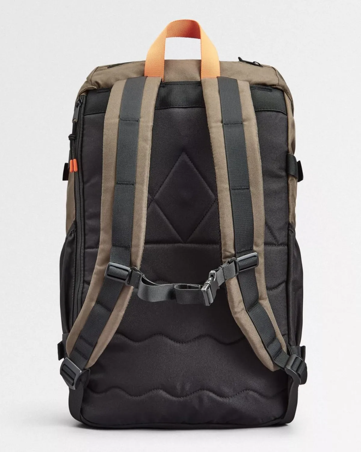 Backpacks & Bags|Backpacks|Passenger Boondocker Recycled 26L Backpack - Black/Khaki Green Black/KhakiGreen