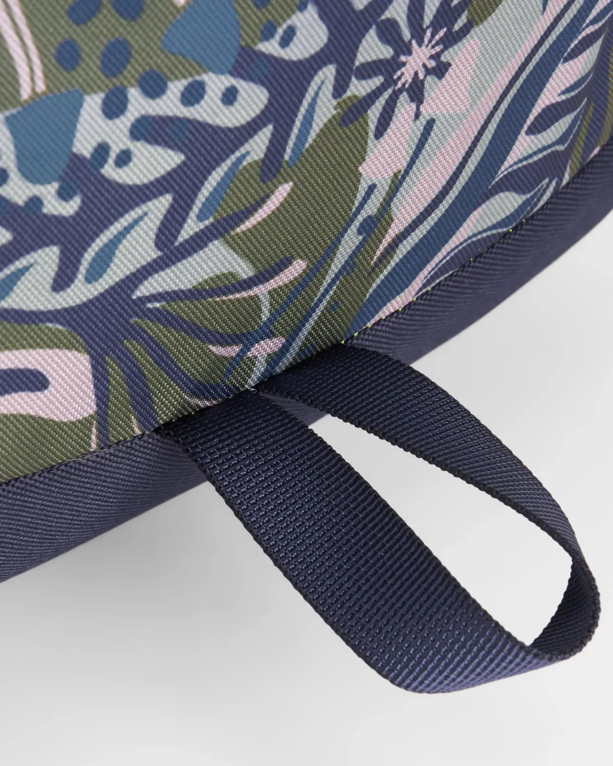 Surf Accessories|Backpacks & Bags|Passenger Boondocker Recycled 26L Backpack - Abstract Seaweed Pistachio AbstractSeaweedPistachio