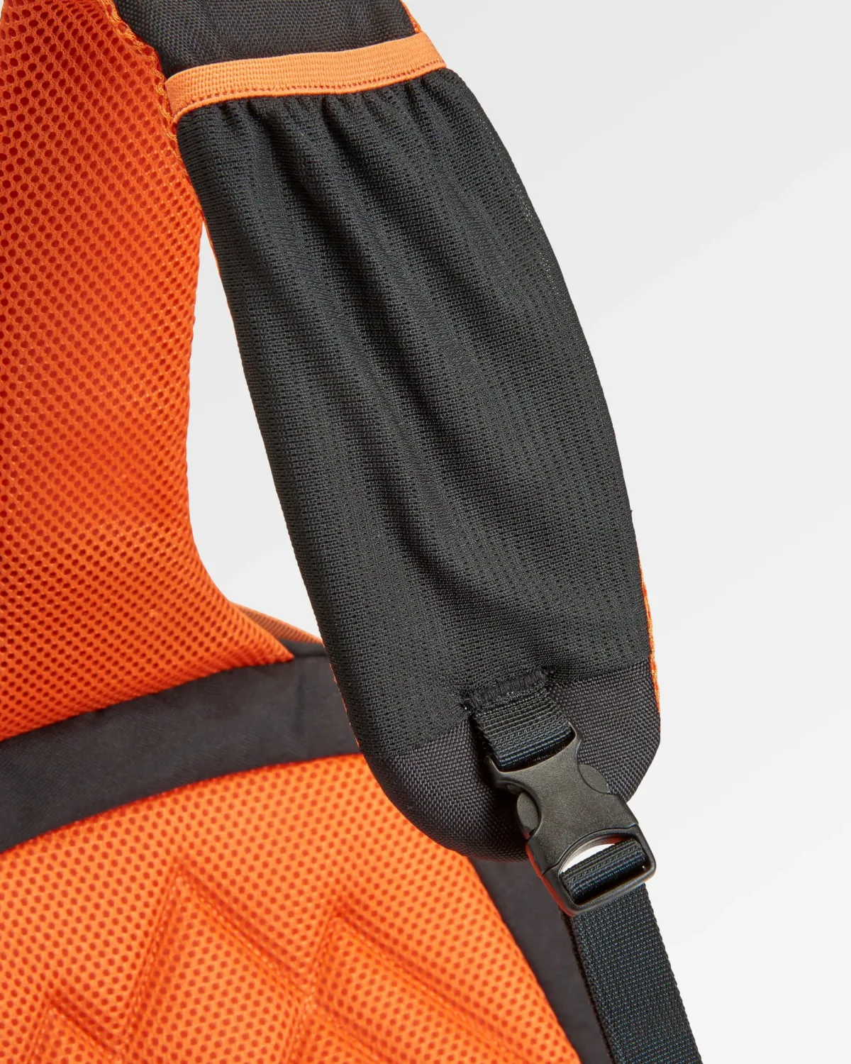 Backpacks|Passenger Boondocker Recycled Sling 8L - True Black/ Khaki Green TrueBlack/KhakiGreen