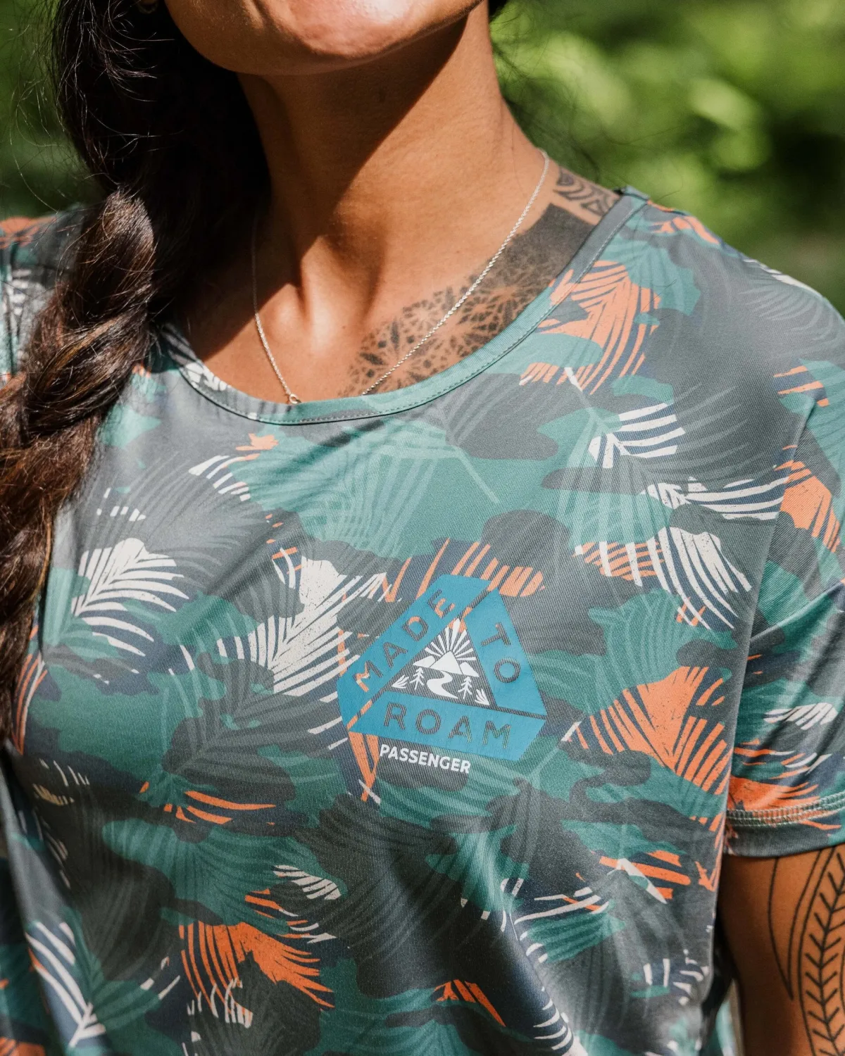T-Shirts & Tank Tops|Tops|Passenger Chakra Tie Back Active Recycled T-Shirt - Palm Camo Deep Sea PalmCamoDeepSea
