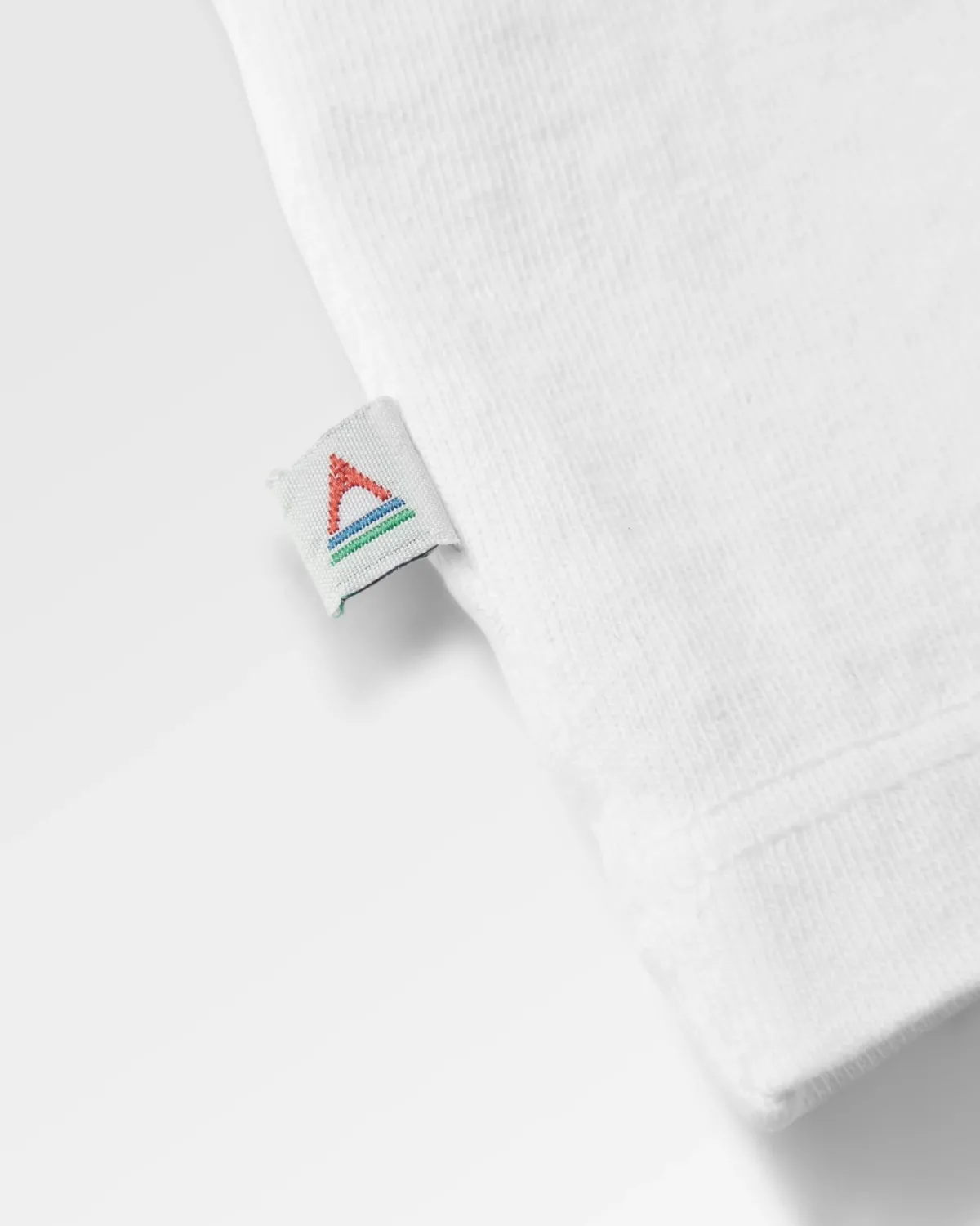 Tops & T-Shirts|T-Shirts & Tank Tops|Passenger Classic Recycled Cotton Long Sleeve T-Shirt - White