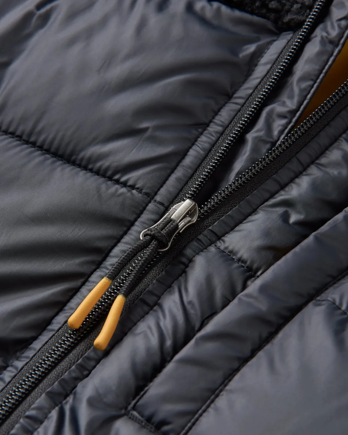 Jackets|Parkas & Coats|Passenger Elowen Hooded Recycled Insulated Jacket - Black