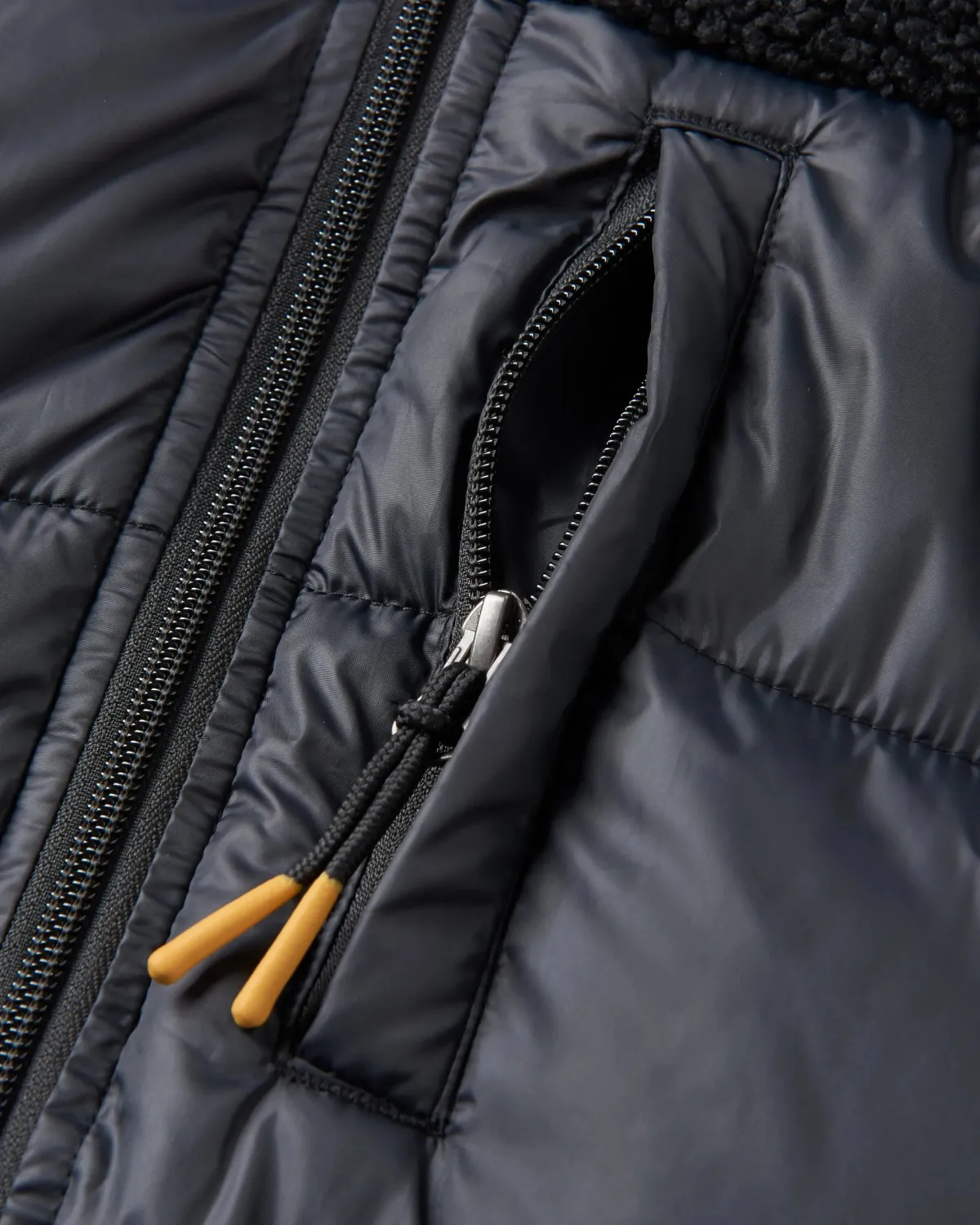 Jackets|Parkas & Coats|Passenger Elowen Hooded Recycled Insulated Jacket - Black