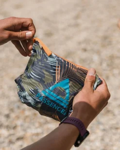 Tops|Outdoor Active|Passenger Gusto Recycled Windshell Pullover - Palm Camo Apricot PalmCamoApricot