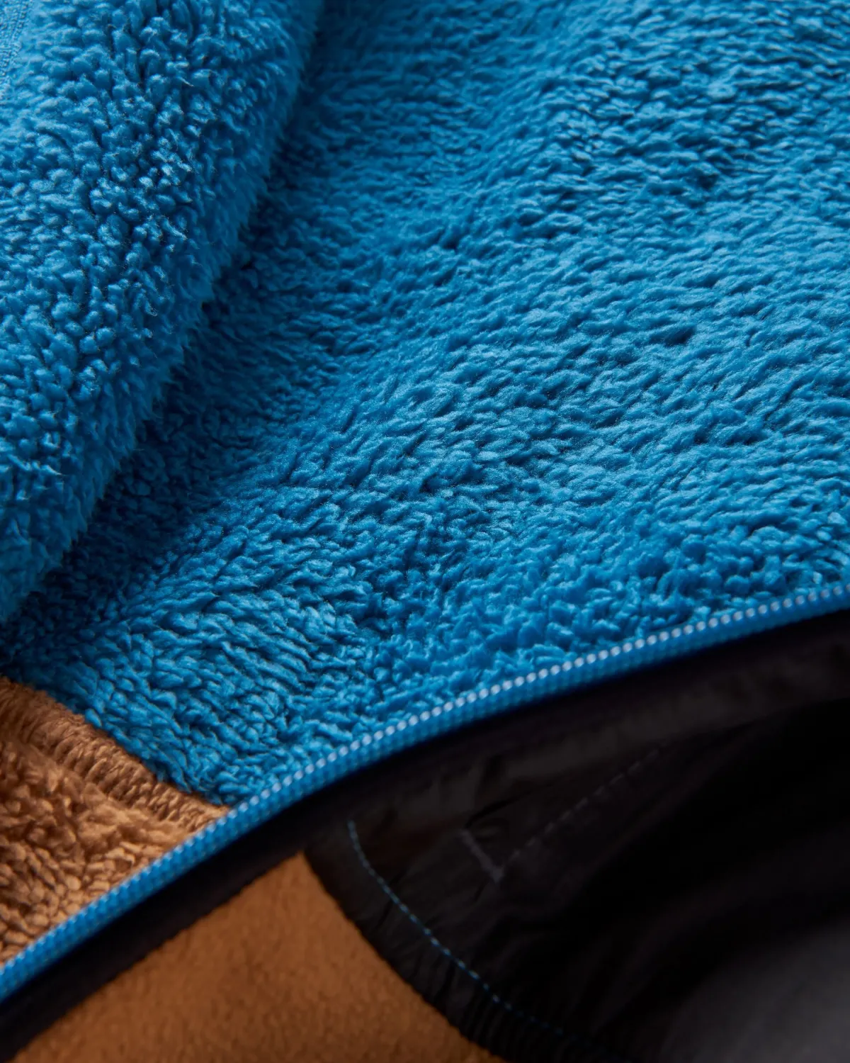Fleece|Passenger Loch Hooded Recycled Polar Fleece - Toffee/Blue Steel Toffee/BlueSteel