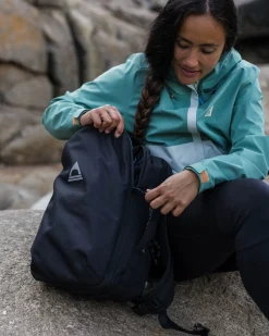 Backpacks & Bags|Backpacks & Bags|Passenger Stratos Duffel Backpack - Black