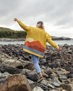 Knitwear|Sweaters|Passenger Vista Recycled Knitted Sweater - Amber Gold AmberGold